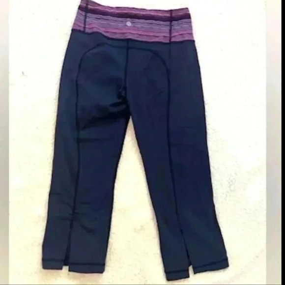Lululemon Gather and Crow Il crop legging, Navy/ multi-colored, size 6. - Picture 8 of 8
